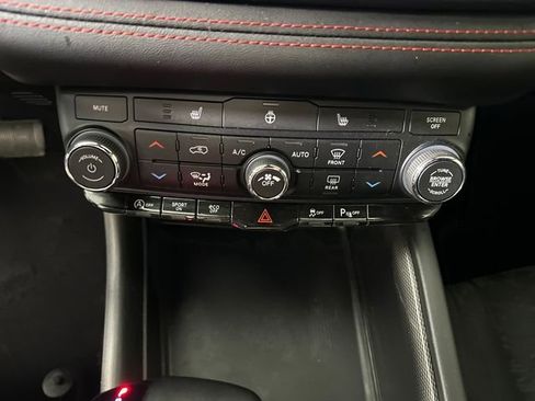Used 2023 Dodge Durango GT w/ Blacktop Package AWD/4WD image 29