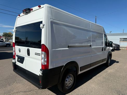 Used 2023 RAM ProMaster 2500 image 9