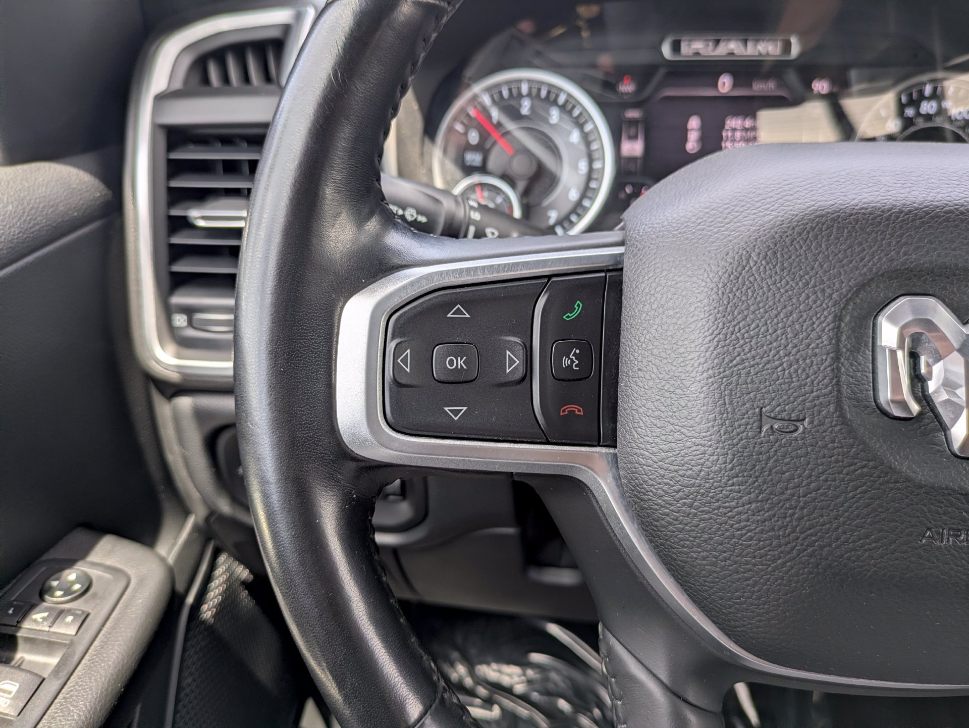 Used 2021 RAM 1500 Big Horn AWD/4WD image 31