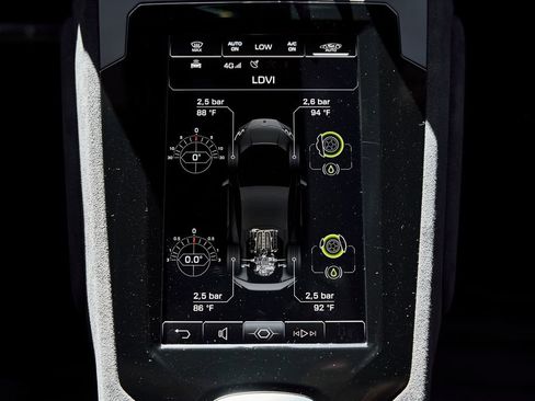 Used 2023 Lamborghini Huracan Tecnica RWD image 67