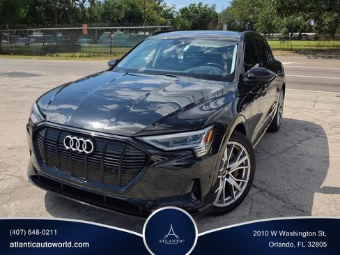 Used 2021 Audi e-tron Prestige w/ Prestige Package AWD/4WD image 1