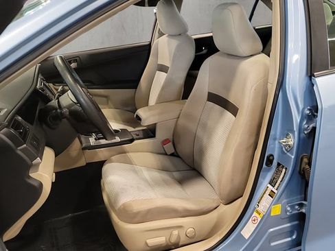 Used 2012 Toyota Camry LE FWD image 27