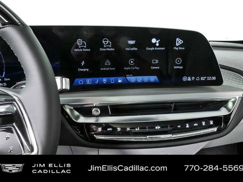 New 2026 Cadillac Lyriq Premium Luxury image 13