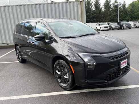 New 2027 Chrysler Pacifica Limited AWD/4WD image 2