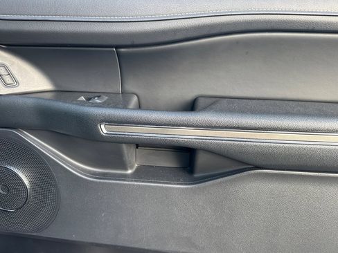 Used 2024 Ford Expedition XLT image 22