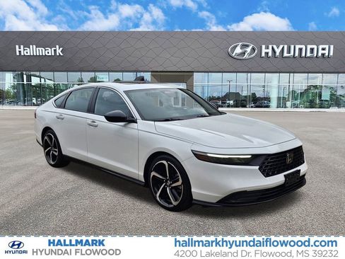 Used 2024 Honda Accord Sport image 1