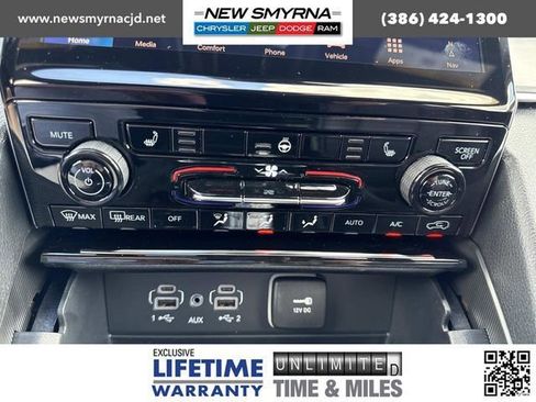 New 2025 Jeep Grand Cherokee Limited w/ Black Appearance Package image 24