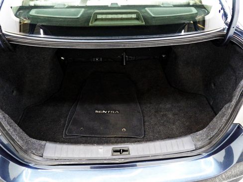 Used 2017 Nissan Sentra SV FWD image 13