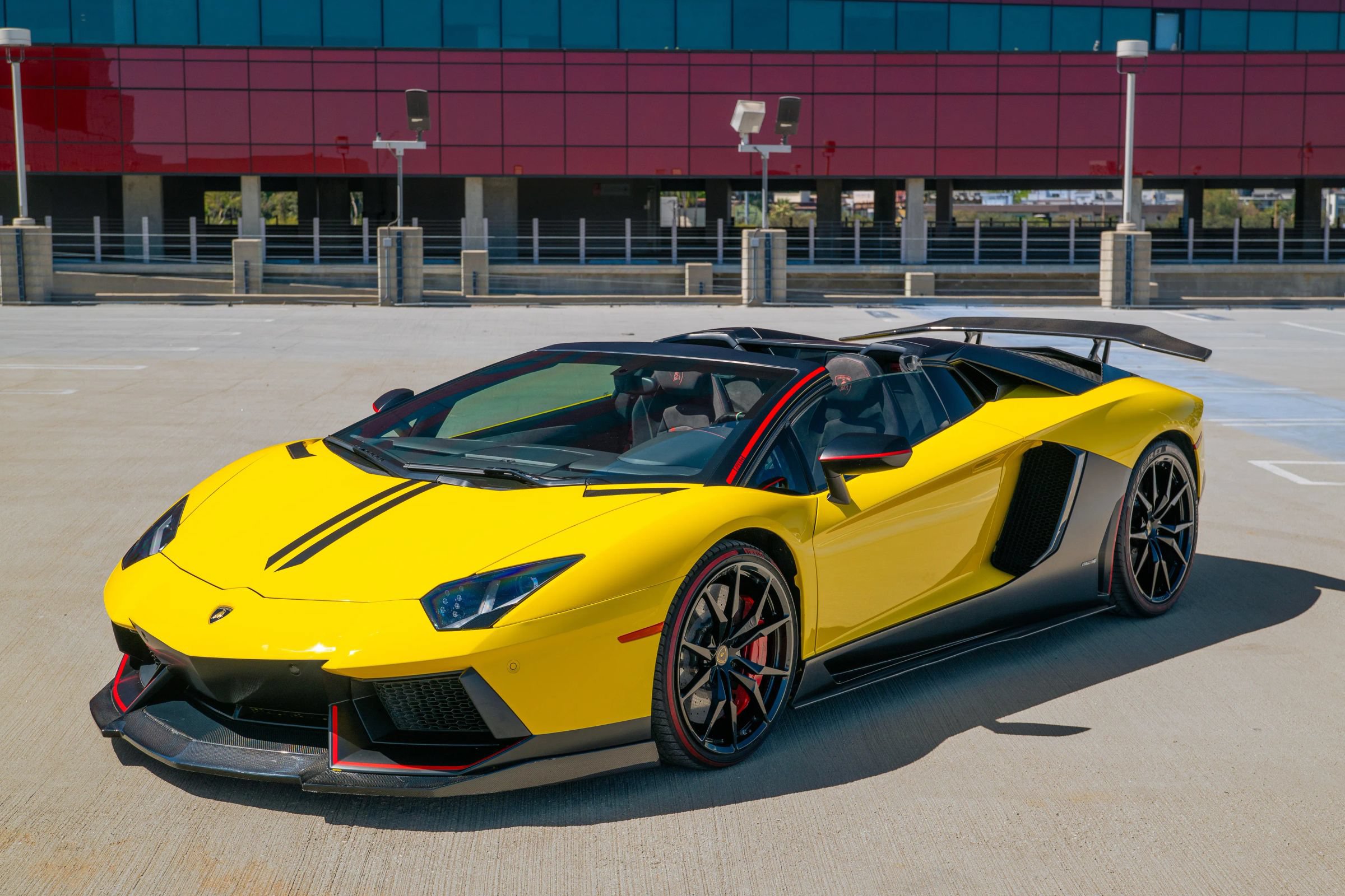 Used 2016 Lamborghini Aventador LP 700-4 AWD/4WD image 4