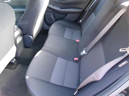 Used 2024 Nissan Sentra SV image 9