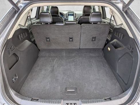 Used 2024 Ford Edge Titanium image 6