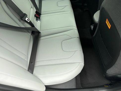 New 2025 Hyundai Elantra Limited image 13