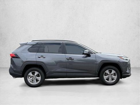 Certified 2022 Toyota RAV4 XLE w/ Convenience Package FWD image 4