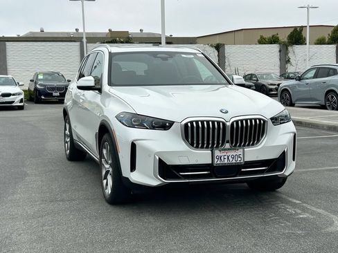 Used 2024 BMW X5 xDrive40i w/ Premium Package AWD/4WD image 7