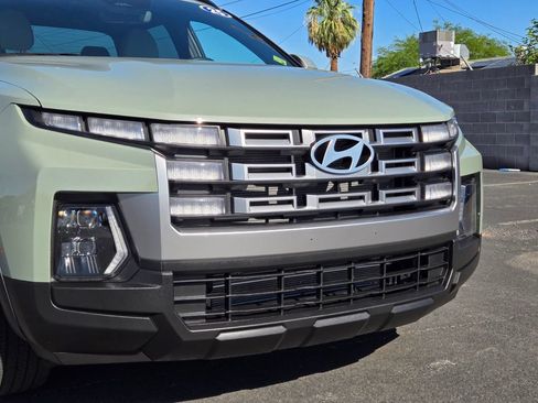 Used 2025 Hyundai Santa Cruz SEL FWD image 8