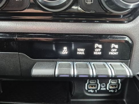 Used 2022 RAM 1500 Big Horn image 18