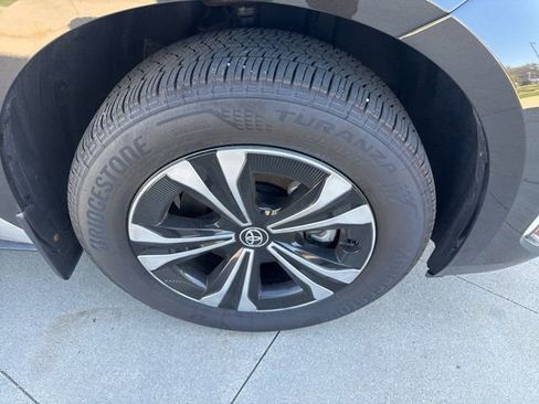 Used 2025 Toyota bZ4X AWD w/ Weather Package image 9