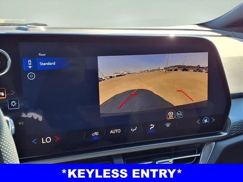 Used 2026 Chevrolet Equinox EV LT image 8