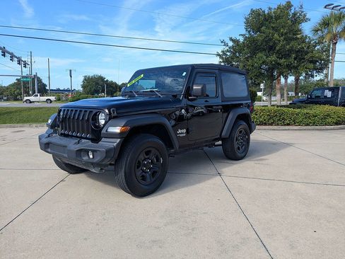 Used 2020 Jeep Wrangler Sport AWD/4WD image 7
