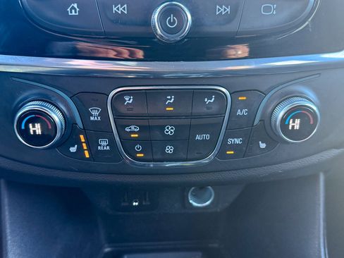 Certified 2022 Chevrolet Traverse LT image 30