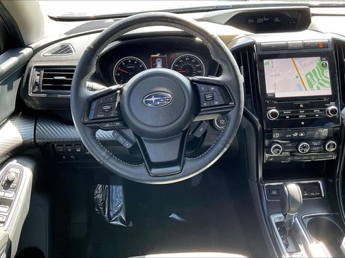 Used 2022 Subaru Ascent Onyx Edition image 6