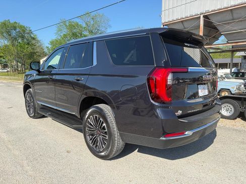 Used 2025 GMC Yukon Elevation w/ Elevation Premium Package image 3