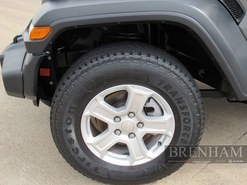 Used 2020 Jeep Wrangler Sport image 10