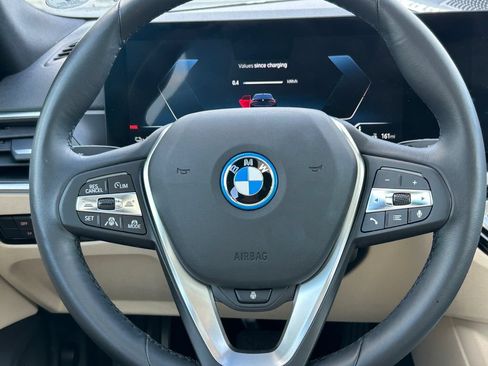 Used 2023 BMW i4 eDrive35 RWD image 18