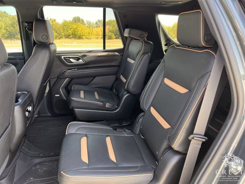 Used 2021 GMC Yukon AT4 w/ Technology Package AWD/4WD image 29