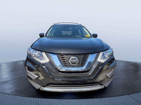 Used 2019 Nissan Rogue SV AWD/4WD image 2