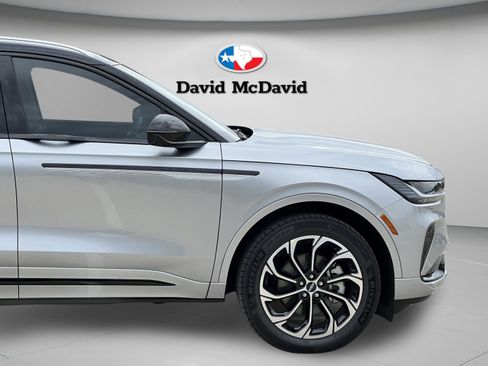 New 2026 Lincoln Nautilus Reserve AWD/4WD image 34