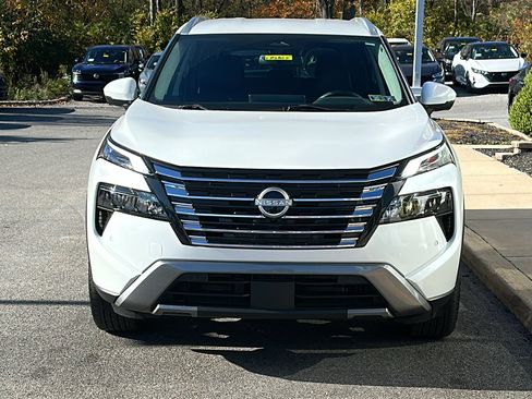 Certified 2024 Nissan Rogue SL image 3