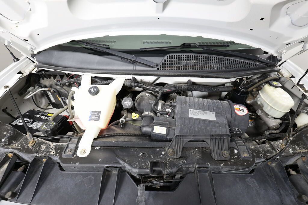 Used 2015 GMC Savana 2500 RWD image 27