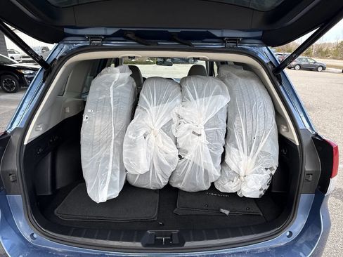 Used 2023 Subaru Forester Premium image 20