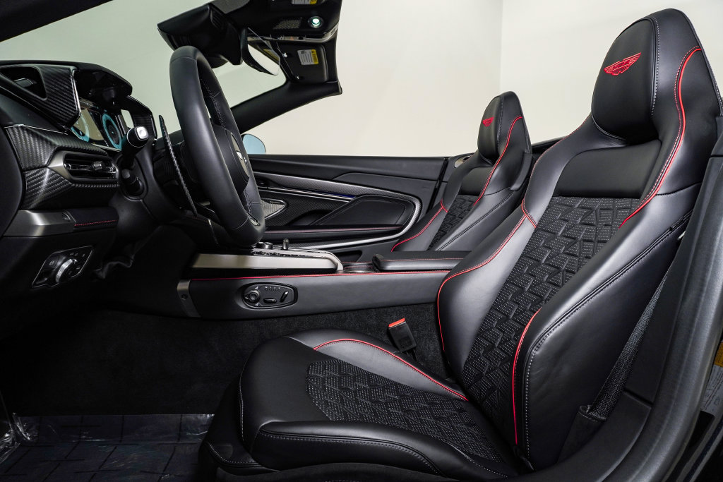 Used 2026 Aston Martin Vanquish Convertible RWD image 23
