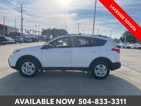 Used 2015 Toyota RAV4 LE FWD image 2
