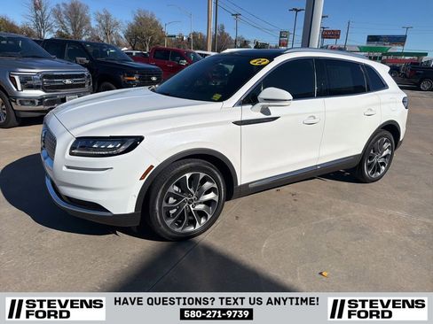 Used 2022 Lincoln Nautilus Reserve w/ Equipment Group 201A image 10