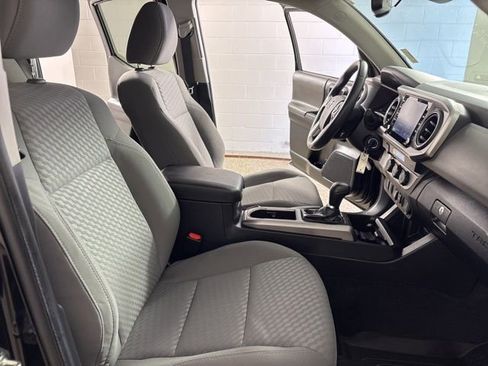Used 2022 Toyota Tacoma SR5 w/ Technology Package RWD image 21
