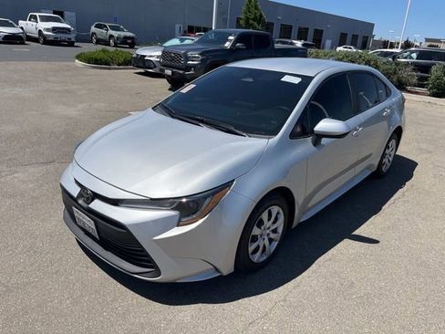 Used 2024 Toyota Corolla LE FWD image 3