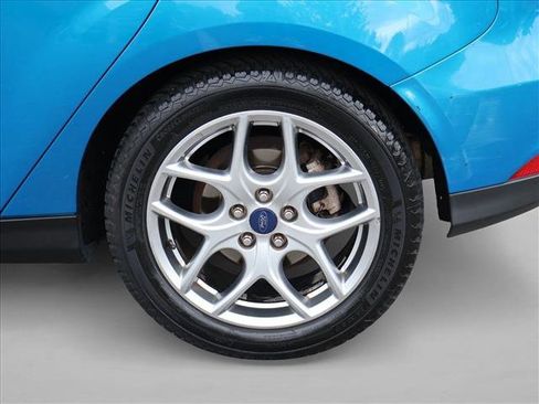 Used 2015 Ford Focus SE w/ Equipment Group 201A FWD image 28