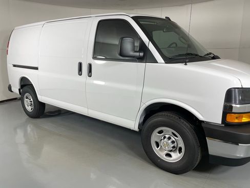 New 2025 Chevrolet Express 2500 w/ Driver Convenience Package image 11