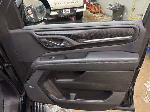 Used 2024 GMC Yukon Denali image 31