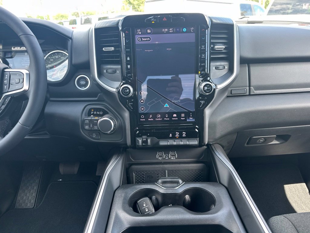 New 2026 RAM 1500 Big Horn AWD/4WD image 17