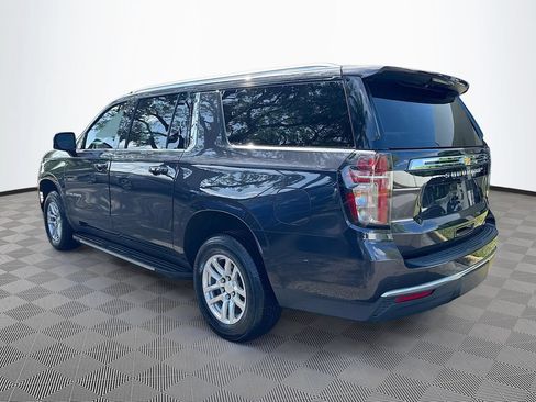 Used 2023 Chevrolet Suburban LT w/ Luxury Package RWD image 8