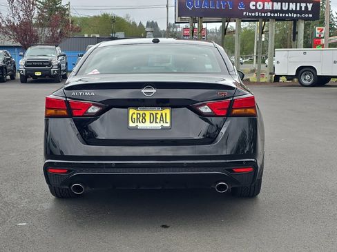 Used 2023 Nissan Altima 2.5 SR w/ SR Premium Package FWD image 8