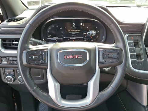 Used 2022 GMC Yukon SLT w/ SLT Luxury Package image 23