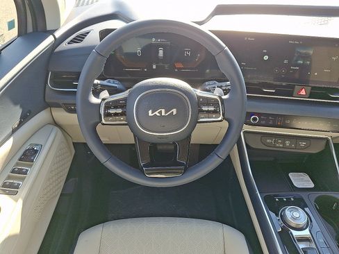 New 2026 Kia Carnival EX FWD image 7