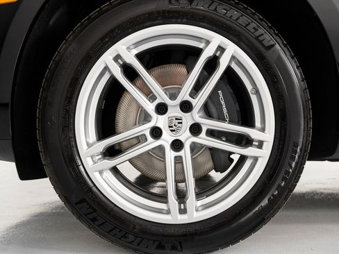 New 2026 Porsche Macan image 11