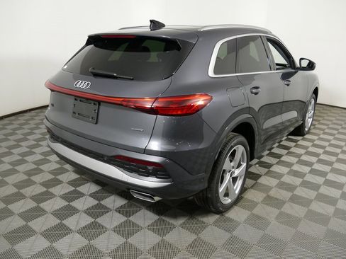 New 2025 Audi Q5 Premium Plus image 3
