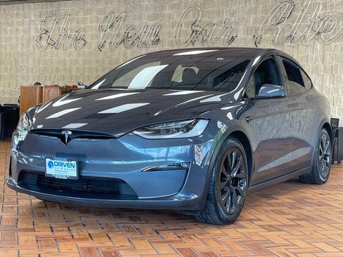 Used 2022 Tesla Model X AWD/4WD image 4